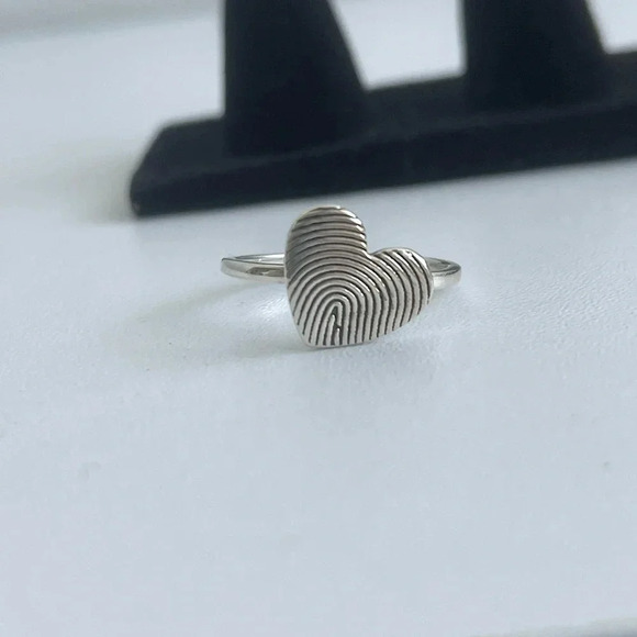 Fingerprint Heart Ring – Size 10 - Picture 4 of 8